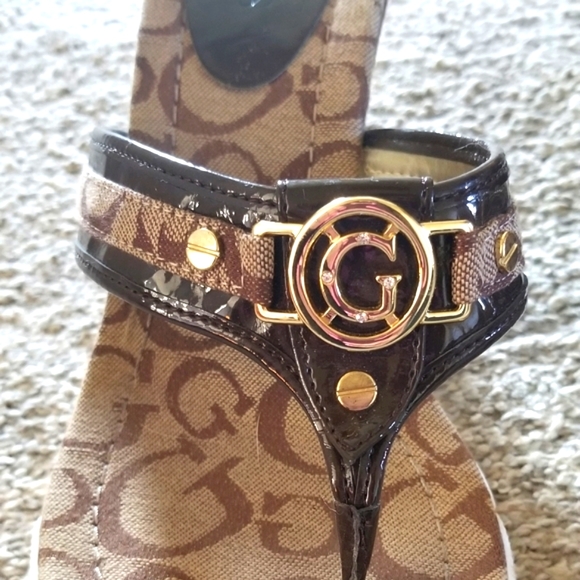 Guess Shoes - Picture 4 of 7